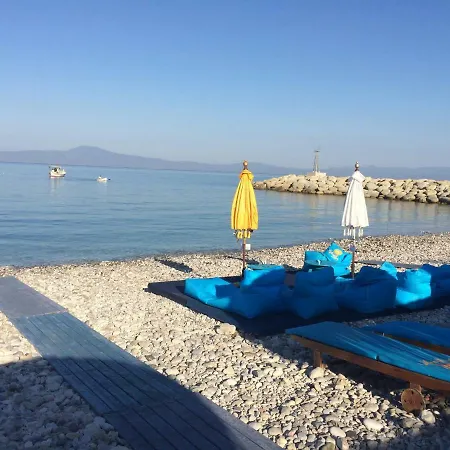 Apartment Agali 1 Mesonet In Front Of The Sea Akrogiali