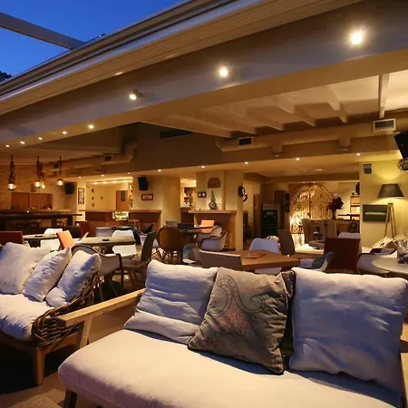 Apartment Agali 1 Mesonet In Front Of The Sea Akrogiali