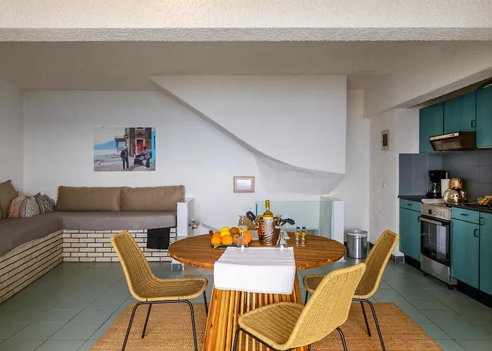 Agali 1 Mesonet In Front Of The Sea *