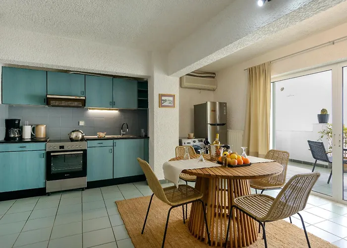 Agali 1 Mesonet In Front Of The Sea Apartman *