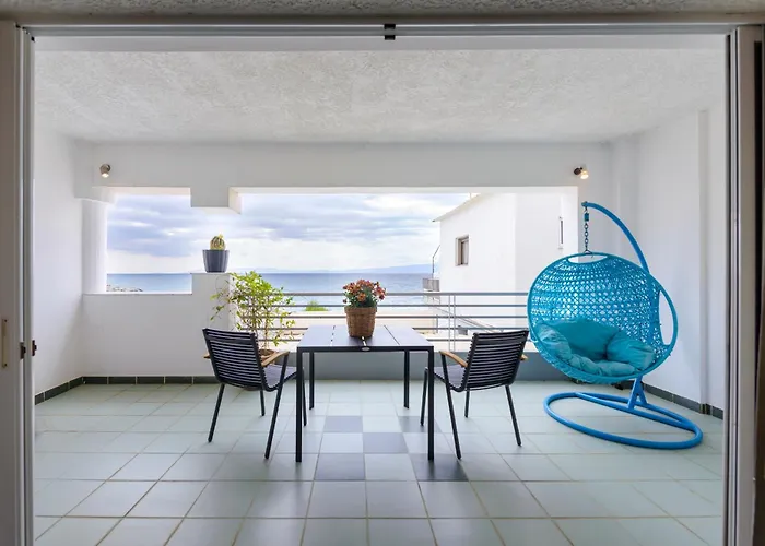 Agali 1 Mesonet In Front Of The Sea Akrojáli