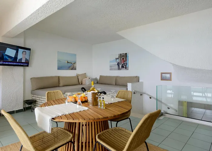 Apartman Agali 1 Mesonet In Front Of The Sea *